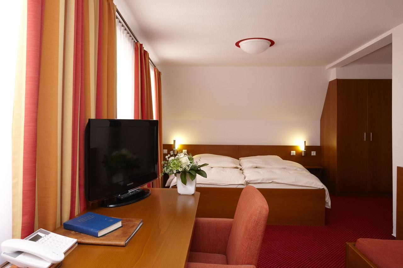 Brauereigasthof-Hotel Roter Ochsen Ελβάνγκεν Εξωτερικό φωτογραφία